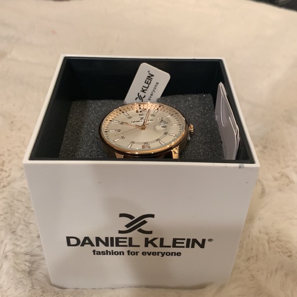 NWT. Men’s Daniel Klein watch - Picture 8 of 8